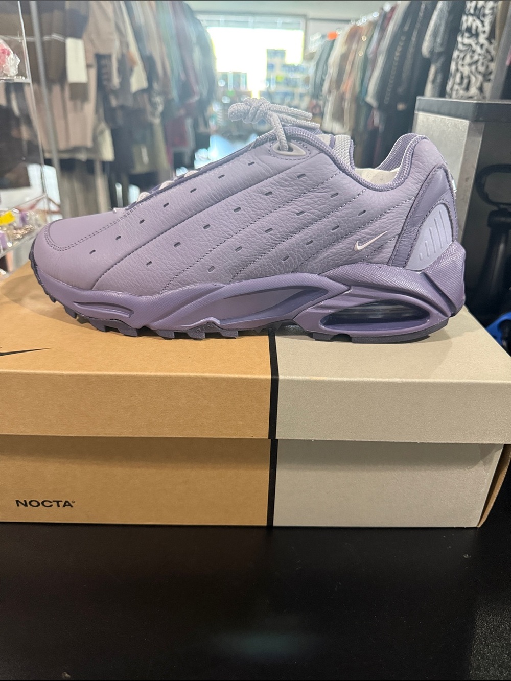 Nike Hot Step Air Terra Violet Haze Sneaker Sz 9 Men’s/10.5 Women’s NIB